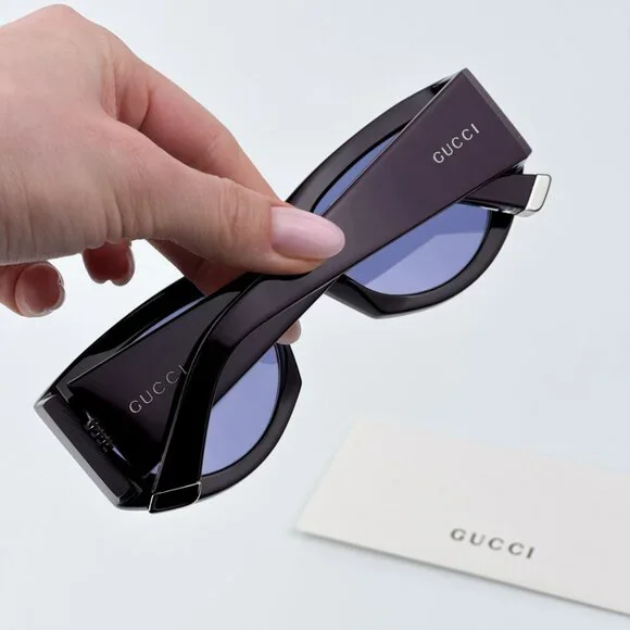 Gucci Women BRAND NEW Sunglasses Violet Rectangular GG1917S 010